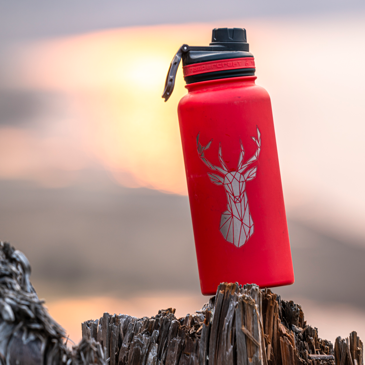 32 oz Laser Engraved Hydro Water Bottle - Red — Boots Bar and Grill
